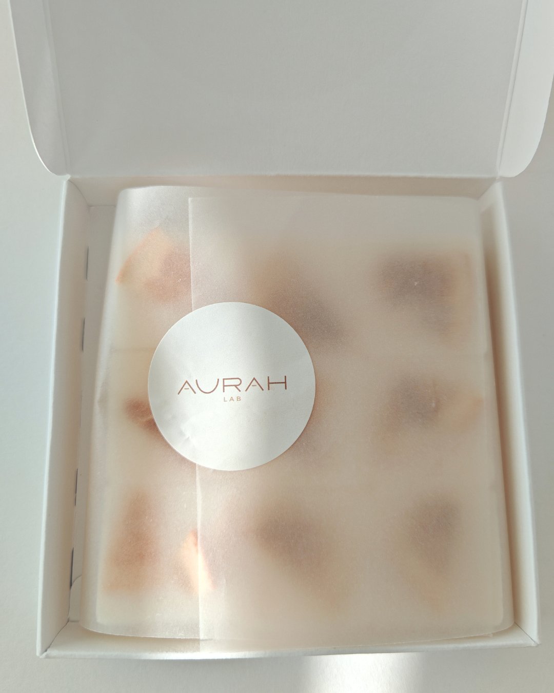 Set da 9 Praline botaniche (wax melt) in cera cera di oliva alla Zagara con arancia essiccata, ideali per il brucia essenze.