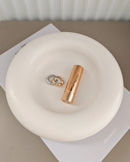 Porta gioielli e centrotavola Duna in Jesmonite bianco, ciotola arrotondata profonda, design artigianale Aurah Lab.